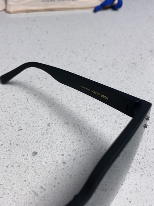 ルイヴィトンサングラス角部分ディテール